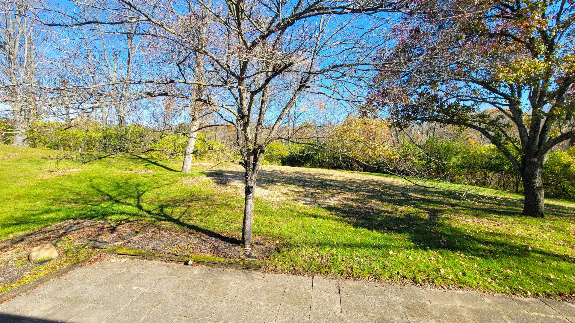 For Sale 5976 Daleview Rd, Cincinnati, OH 45247 3 Beds / 2 Full